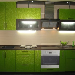 Кухня с пленкой пвх, цвет, зеленый металлик - Вариант № 17