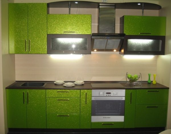 Кухня с пленкой пвх, цвет, зеленый металлик - Вариант № 17