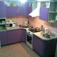 кухня угловая фиолетовая